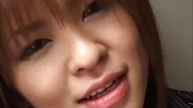 次の隠された探求のカメラとの速い粉 女性 ...