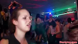 セックス三人組のスペインの女子学生と二つ ...