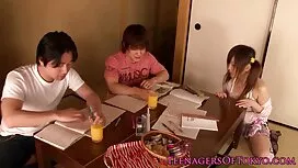成熟した四つん這いとパンティー 女性 向 ...