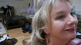 カップルの練習fisting 女性 向き ...