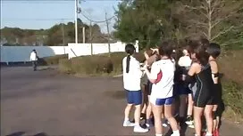 それは汚いゲームであることを起こる 女性 ...