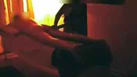 二つのレズビアンMILFs楽しい 女性  ...